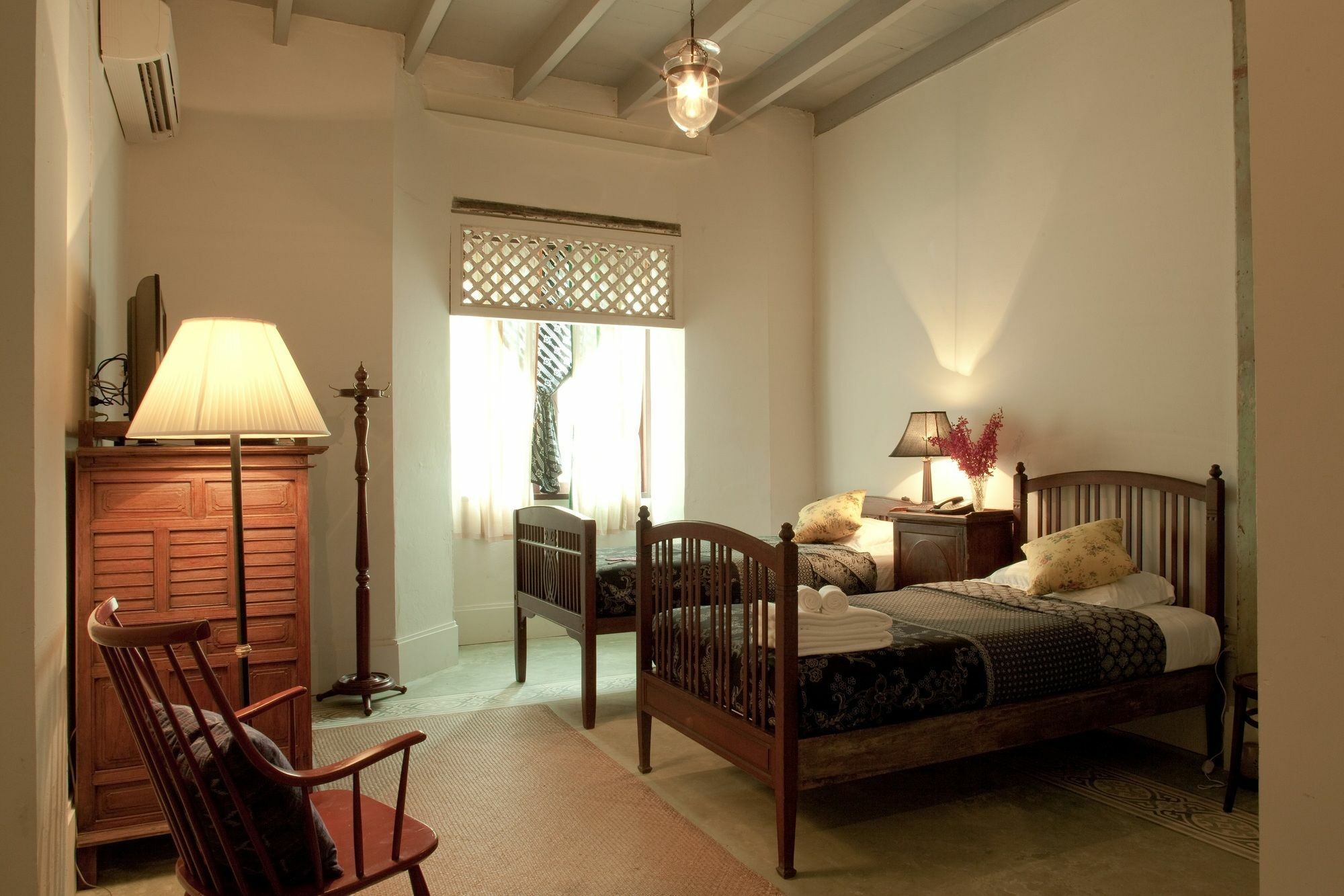 The Asadang Bed And Breakfast Bangkok Bagian luar foto